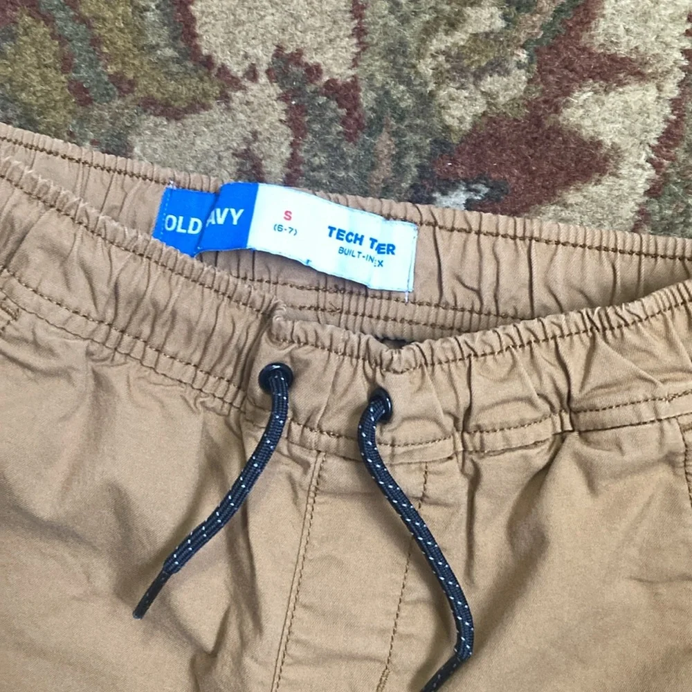 NWOT!! Old Navy Tech-Taper Built-in Flex Boys Pants.